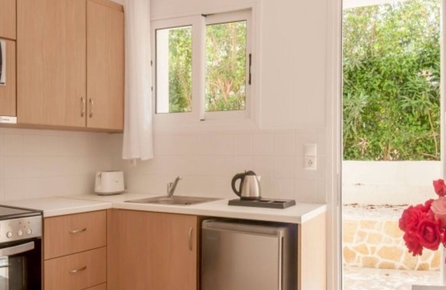 Ground Floor Studio with Sea View ( Unit F)