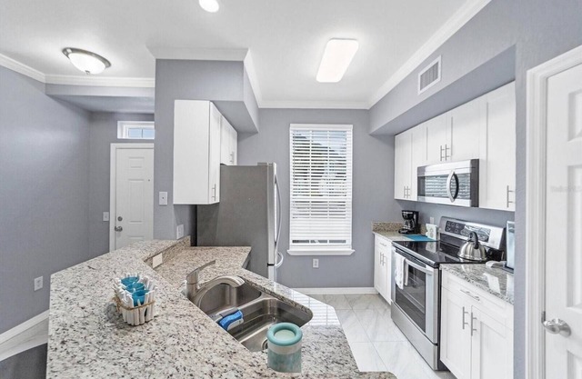 Ground floor very clean and bright condo on Palmer Ranch