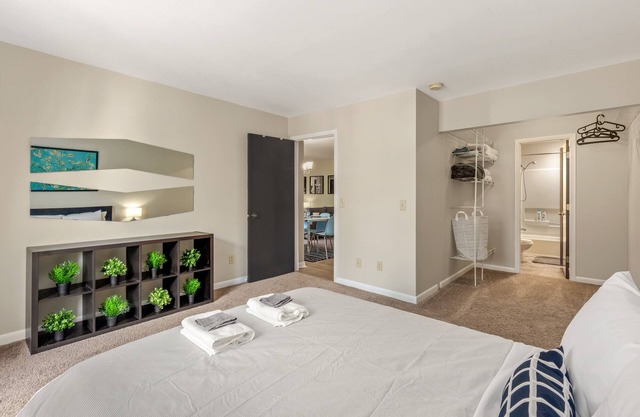 Ground Level UNC 2BR 2BA w/ Pool - Pet Friendly