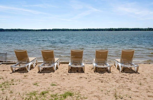 Group Getaway - 5 Lodges Together by Fife Lake