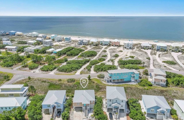 Group Hug ~ Outdoor Pool, Deeded Beach Access & $400 FREE Activities Daily