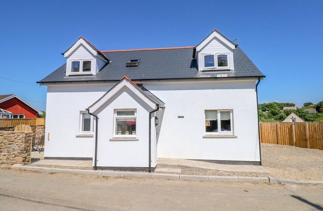 Grove Cottage, ST ISHMAEL'S