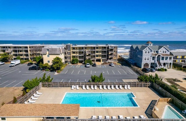 GSL2-Ocean-Front Condo Complex -Private Community Pool -OceanViews-Charming 2BR