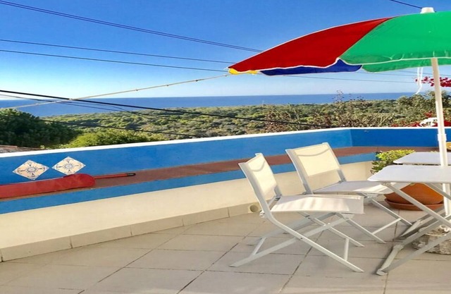 maison de vacances avec une vue fantastique sur la mer à Almocageme/Colares