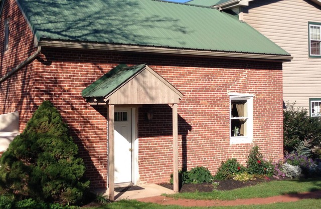 Guest House sur Pittoresque Ferme Près de Shady Maple Smorgasbord