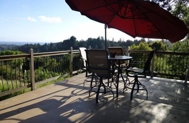 Guest House & Salle privée sur la vigne; 3 miles de Aptos village et la plage