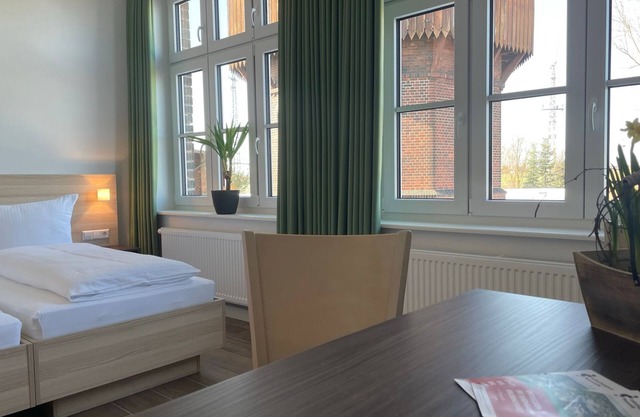 Guesthouse Besandung - Apartment 304 - Lokschuppen Pasewalk- Guesthouses with double room, single room and kitchen