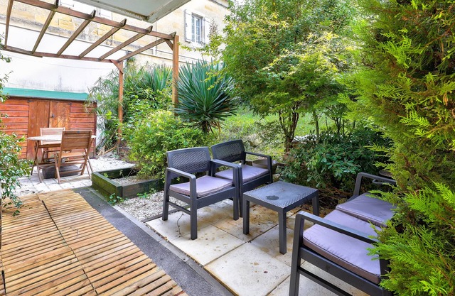 Incroyable Apt en rez-de-jardin à Langoiran