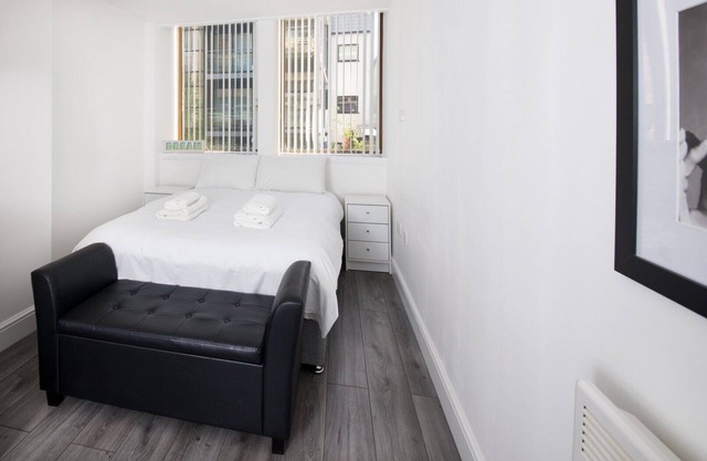 GuestReady - Retraite monochrome