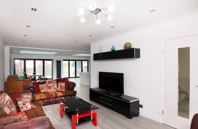 GuestReady - Newly renovated in detached residence