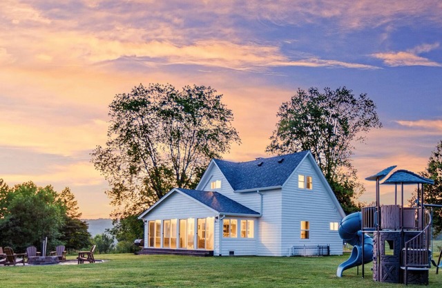 Blessings Farmhouse | Relaxation. Connection. Fun. | Nature Getaway | 3000 sq ft