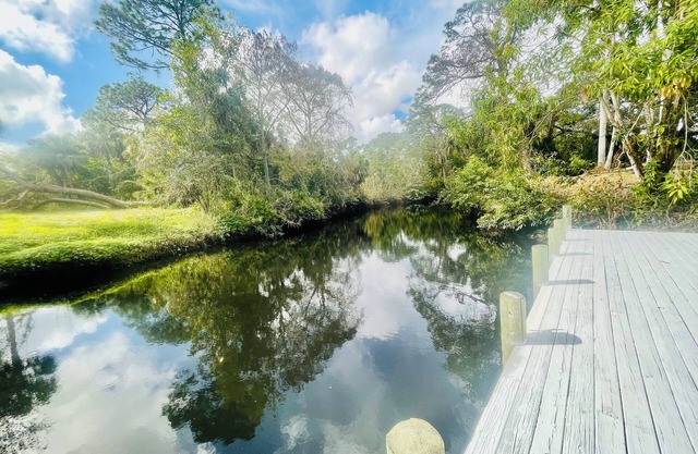 River house w/ 36ft dock on the Imperial w/Gulf access!