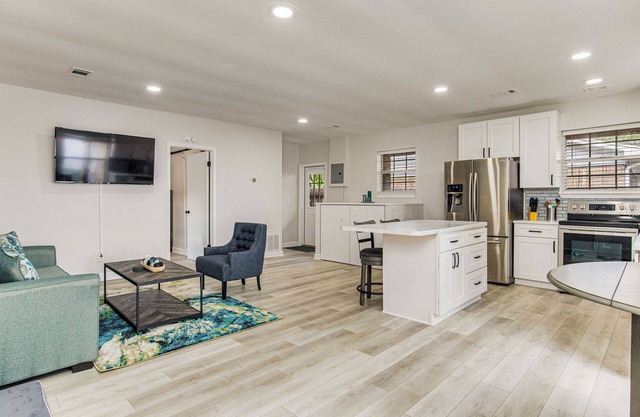 Gulf Breeze 1 Bedroom Sleeps 4 Bayfront Retreat