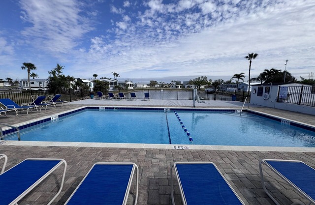 Gulf Coast-Near Beach-Heated Pools-Hot Tub!