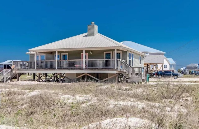 Gulf Front!! 2 Master Suites- Steps Away from the Beach!!