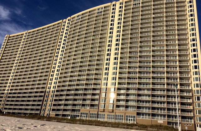 GULF FRONT-3rd Floor chez EMERALD BEACH-FREE beach chairs!