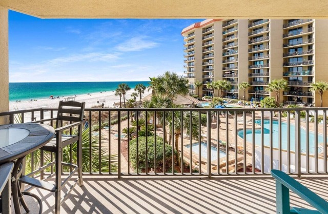 Gulf-front condo w/private balcony! March & April Spring Break Specials! Book today!