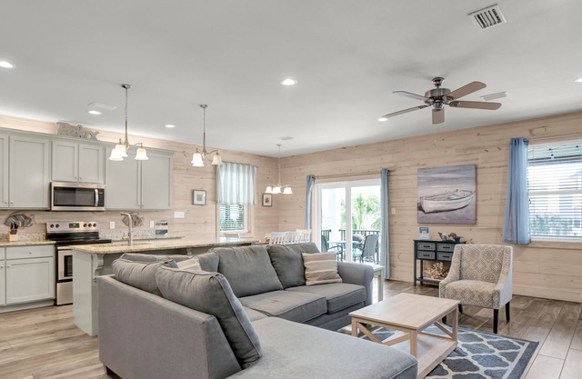 Gulf Shores | Outdoor Pool | Beach Access