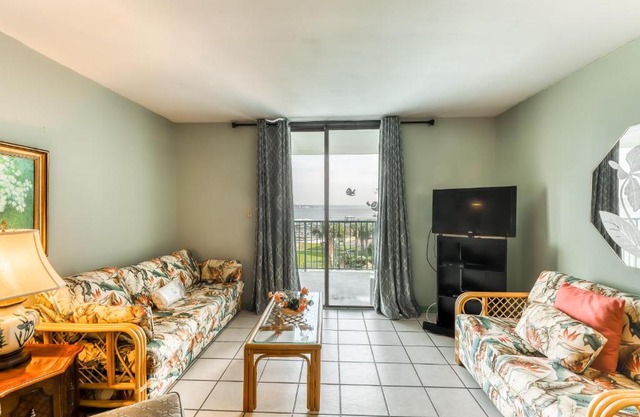 Gulf Shores Surf & Racquet Club 402B