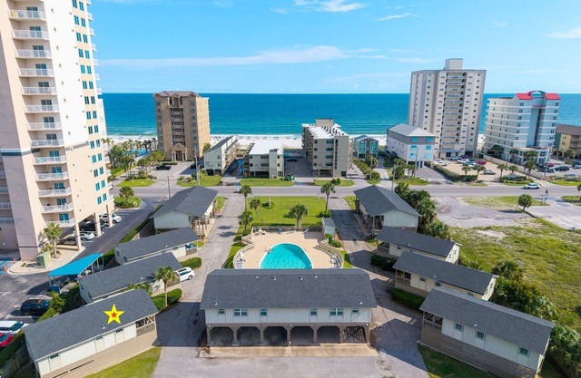 Gulf Village 2 Bedroom Cottage - Fall and Winter Dates Available! 2 Pools!