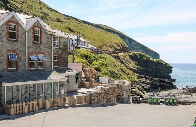 Gull Rock, TREBARWITH STRAND
