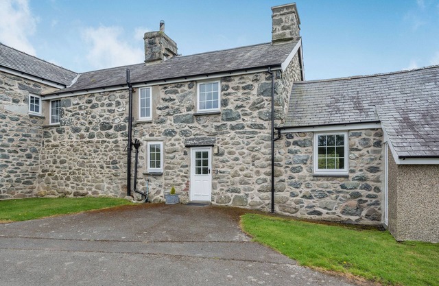 Gwrtheyrn, DYFFRYN ARDUDWY