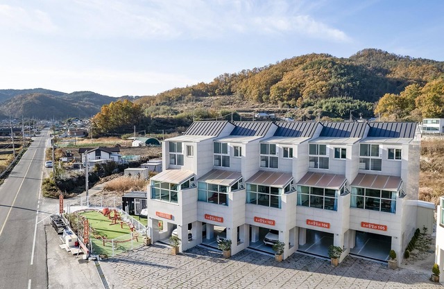 Gyeongju Joypoolvilla&kidspension