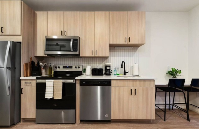 HULU+ GYM With Parking Near Pitt Uni-UPMC-Shopping
