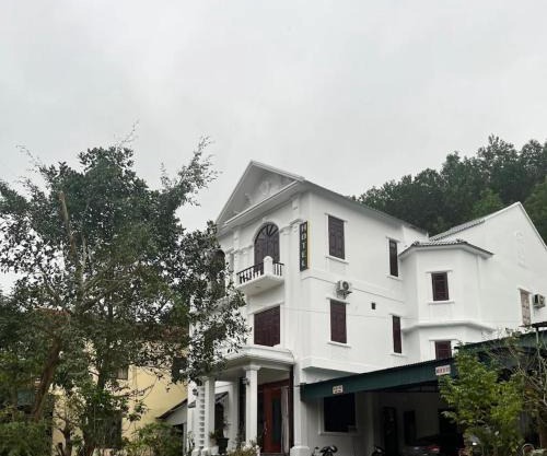Hồng Trà Hotel Quảng Ninh