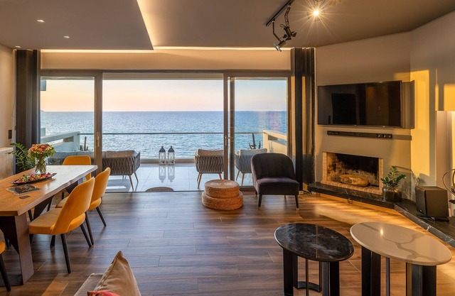"C. P. Suite de luxe "avec vue imprenable sur la mer!