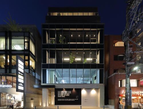 H HOTEL