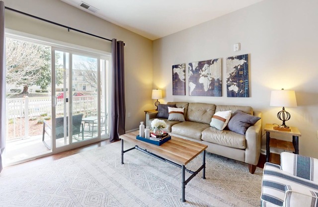 H4N Watermark - 3 Bed Apartment in Norfolk