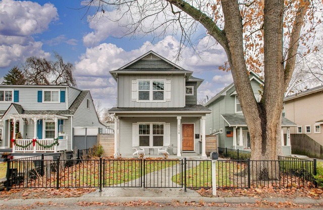 #HabitueHomes - The Stone's Throw
