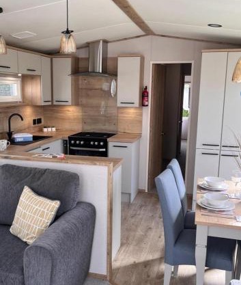 Hafan y Mor Park 3-Bed Caravan Sleeps 8 Pets Ok