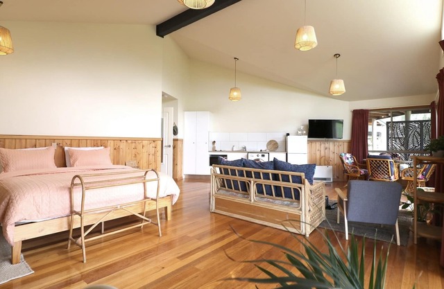 Hakuna Matatah - Rural escape on the coast - 5+ nights