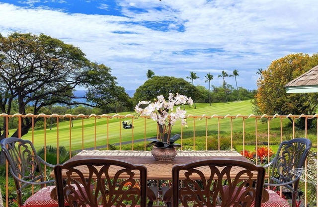 Hale Hahalua - Serenity and Ocean Views in Kona now with upgraded A/C in bedr.