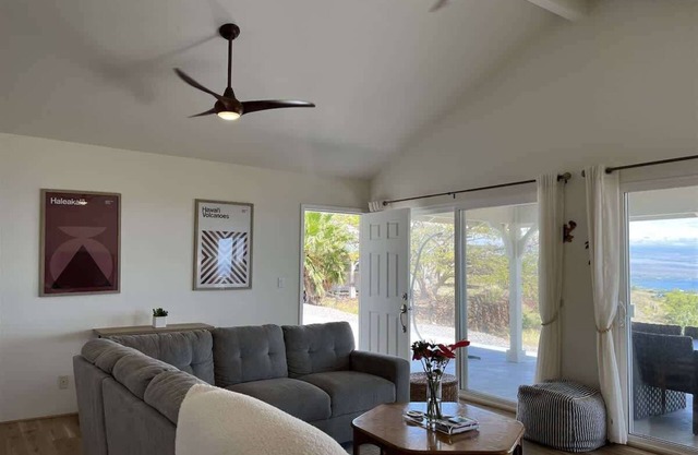 Hale Lewa - Newer Home - Ocean Views - 30 Day Rental