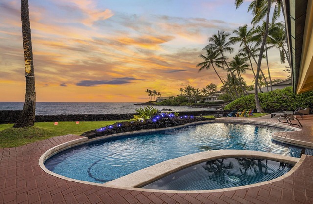 Hale Pua: Private Oceanfront Luxury Home w/Pool, Spa, AC & Lanai - Relax & Enjoy