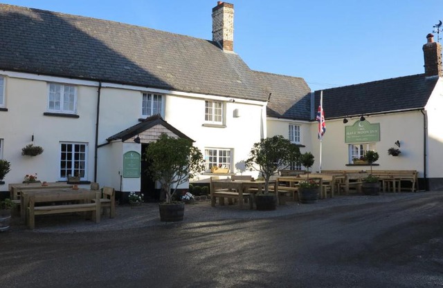 Half Moon Inn
