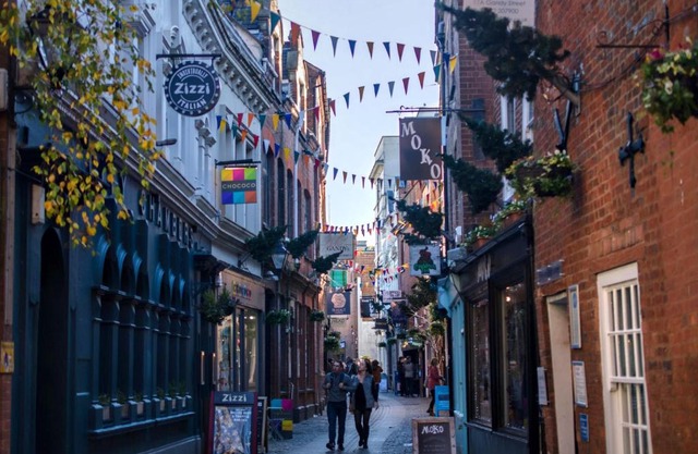 HALF PRICE OFFER - Exeter City Apartment