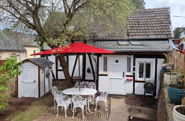 Half-timbered house 2+2 with garden. Conveniently located Koblenz/ Neuwied.