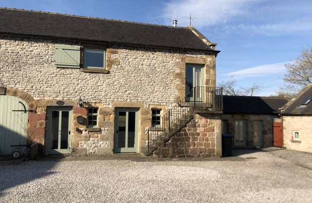 Hall End Barn, EARL STERNDALE