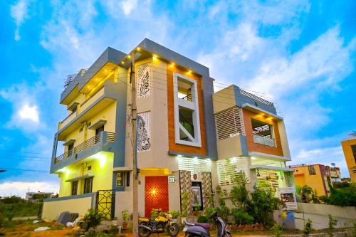 Hampi Lake House