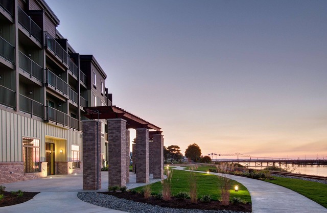 Hampton Inn and Suites Astoria