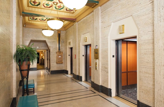 Hampton Inn Indianapolis Downtown Across from Circle Centre