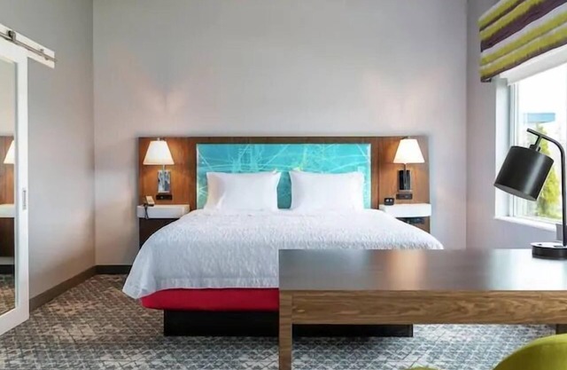 Hampton Inn & Suites Marshfield