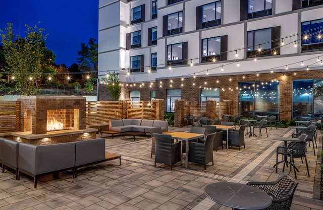 Hampton Inn & Suites Raleigh Midtown
