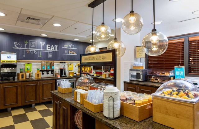 Hampton Inn Winston-Salem Hanes Mall