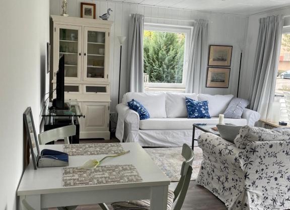 Hamptons No.4