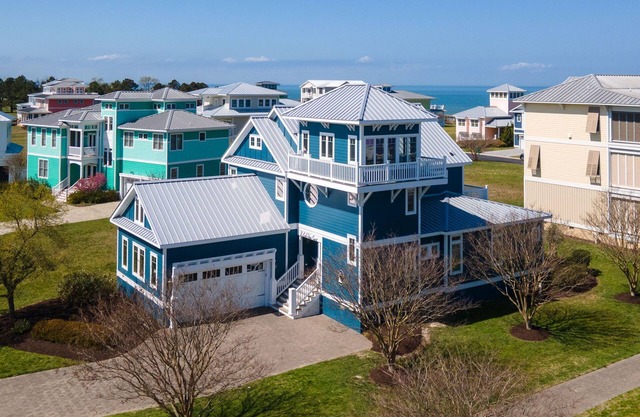 Handicap Accesible, with Beach, Pool & Tennis!